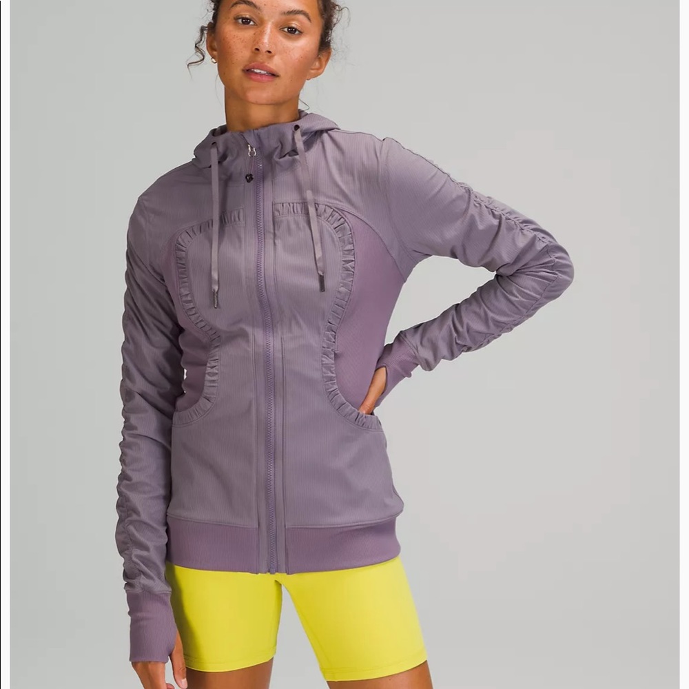 Lululemon Ruched Zip-up Wind Breaker - Picture 4 of 9